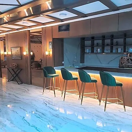 Nadir Business Hotel 3*