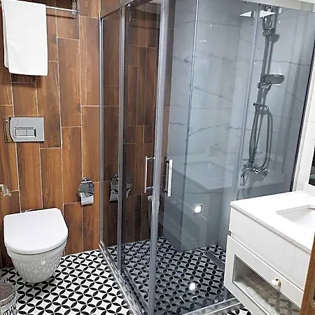 Nadir Business Hotel 3*